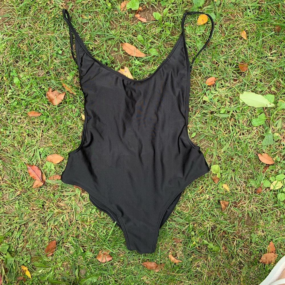One piece bathing suit